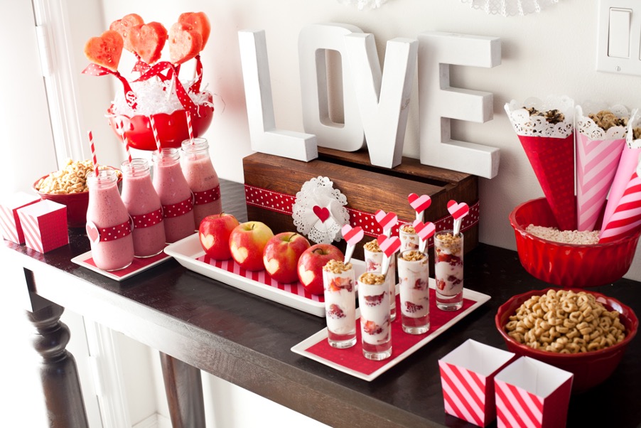 Valentines Day Decoration Ideas - Themed Dessert Buffet