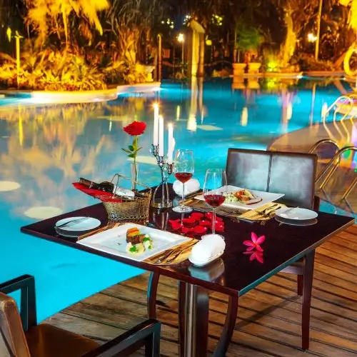 candlelight dinners Poolside Dinners