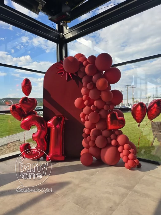 birthday Classic Red Theme Balloon Decoration