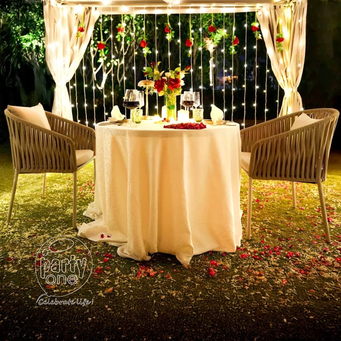 candlelight dinners Luxurious Cabana Dinning at Hilton