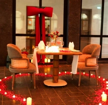 candlelight dinners Private Courtyard Candlelight Dinner in Holiday Inn