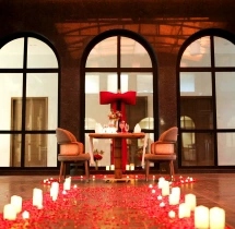 candlelight dinners Private Courtyard Candlelight Dinner in Holiday Inn