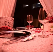 candlelight dinners Dreamy Outdoor Cabana Candlelight Dinner at Taj