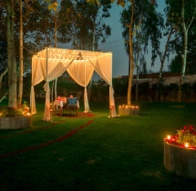 candlelight dinners Luxury Private Garden Candlelight Dinner