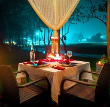 candlelight dinners Luxury Private Garden Candlelight Dinner