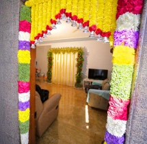 house warming services Traditional Entrance and Housewarming Decor