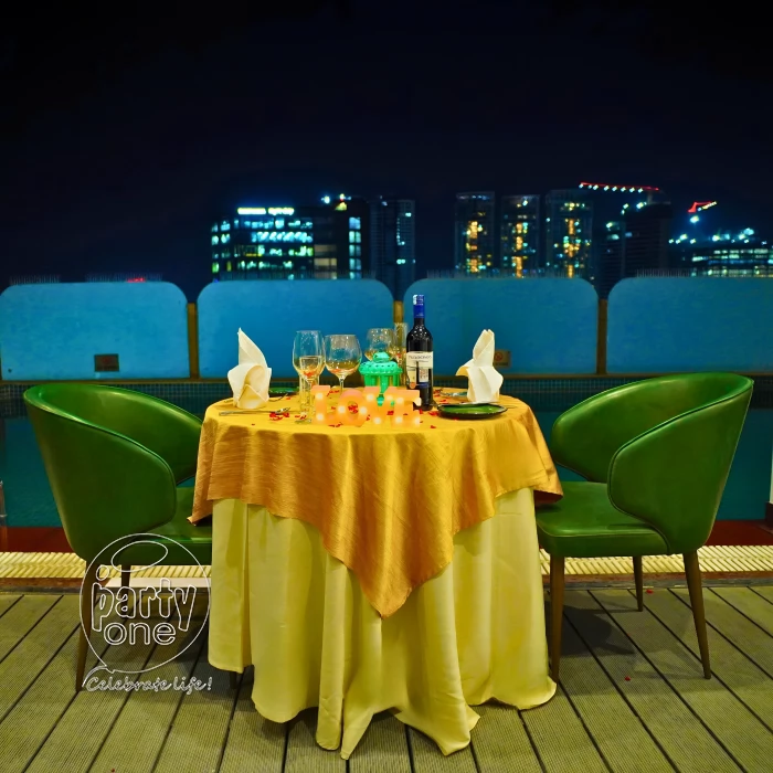 candlelight dinners Couples Poolside Candlelight Dinner at Country Inn