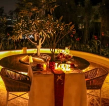 candlelight dinners Romantic Garden Candlelight Dinner at Aloft Hotel