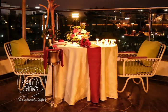 candlelight dinners Luxury Rooftop Dining Experience at Aloft