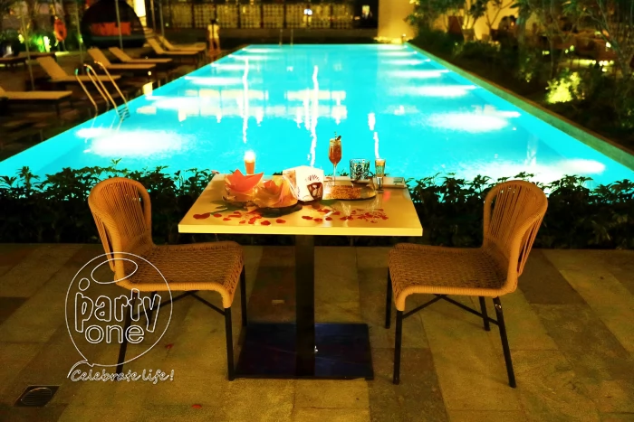 candlelight dinners Romantic Poolside Candlelight Dining at Hilton