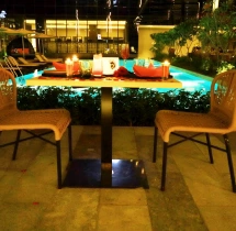 candlelight dinners Romantic Poolside Candlelight Dining at Hilton