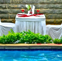 candlelight dinners Poolside Candlelight Dinner Date at Halcyon Hotel