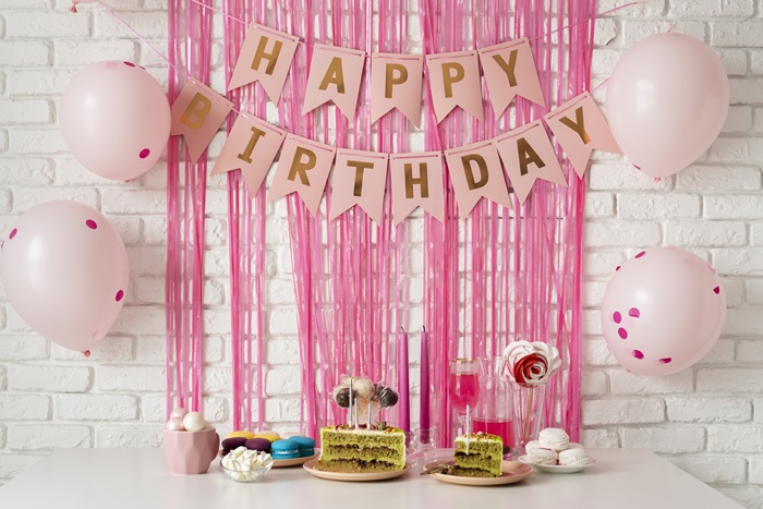 indoor bday decor
